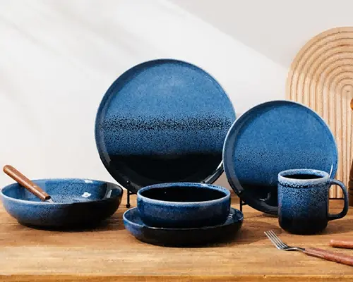 Trong không gian nhỏ này, sự dịu dàng của thời gian bị mờ