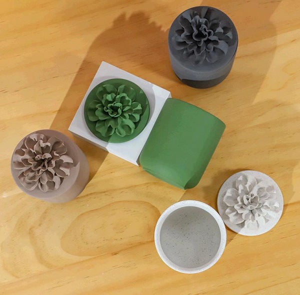 Ngoài việc thắp sáng, chân nến còn có thể làm được gì nữa? 